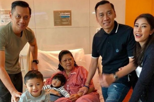  Sakit, Ani Yudhoyono Dapat Ucapan Doa dari Jokowi Hingga PM Singapura