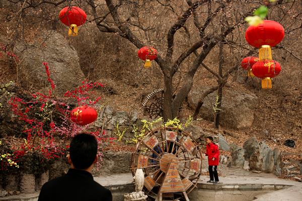  Pengeluaran Liburan Tahun Baru Imlek di China Tumbuh Melambat