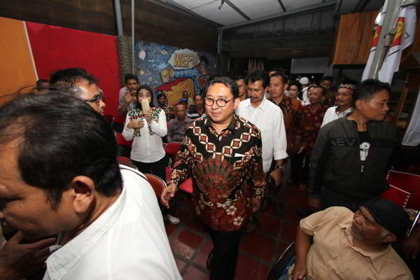 Waketum Partai Gerindra, Fadli Zon, menghadiri peresmian posko pemenangan Prabowo di Solo, Selasa (22/5/2018) malam. (Solopos-Nicolaus Irawan)