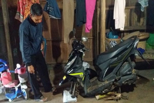  Aneh, Pencuri Motor Ini Hanya Ambil Ban Depan dan Belakang