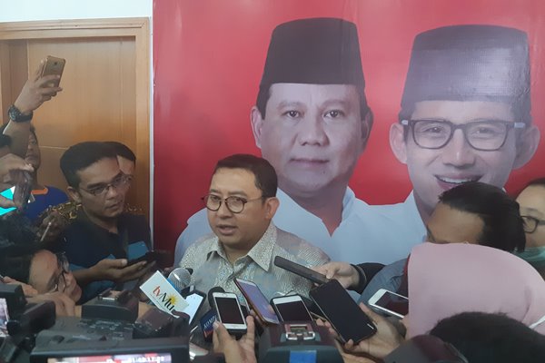 Fadli Zon,Wakil Ketua Umum Partai Gerindra saat diwawancarai awak media di Jakarta, Selasa (12/2/2019).