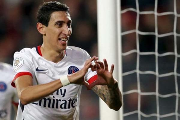  Fans MU Cemooh Di Maria, Lempari Botol, Bikin Dua Assist