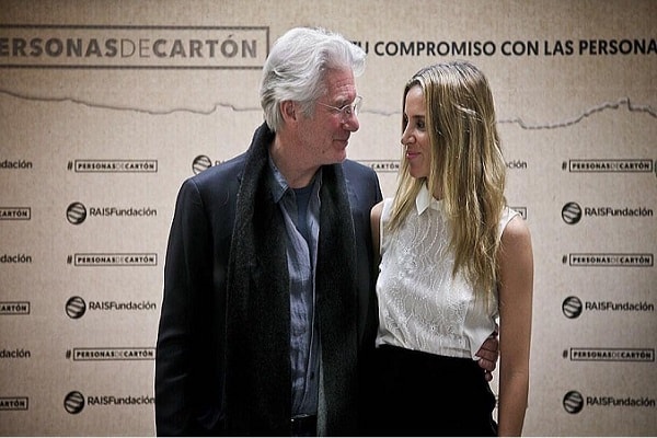  Aktor Richard Gere dan Alejandra Silva Sambut Kelahiran Anak Pertama