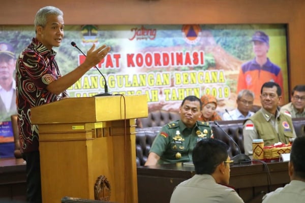  Ganjar Minta Jalur Evakuasi Gunung Merapi Diperbaiki