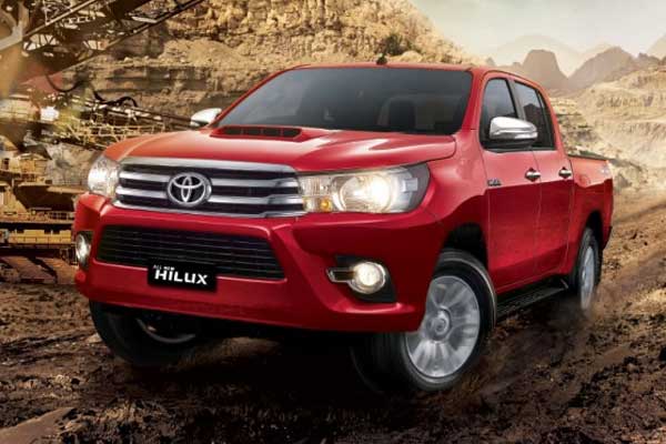  Toyota Targetkan Penjualan Hilux Tumbuh 10%