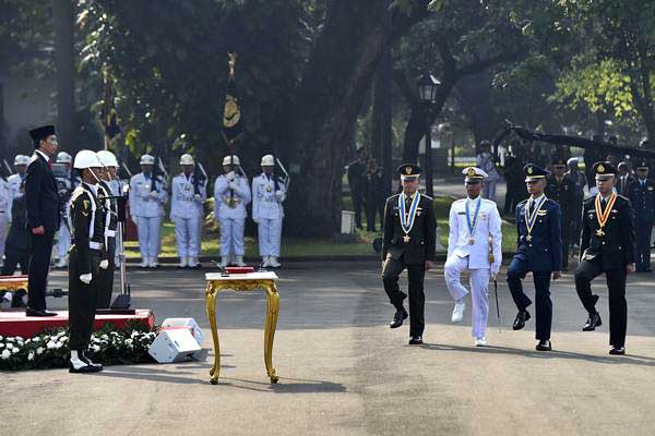  Penempatan Perwira TNI di Jabatan Sipil Ditentang