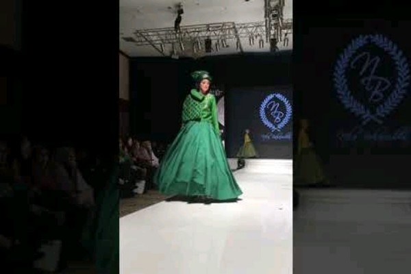  4 Desainer Indonesia Unjuk Gigi di London Fashion Week