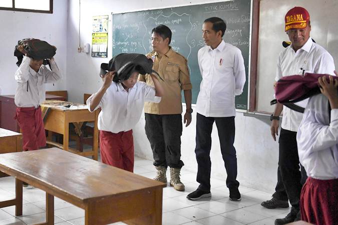 Presiden Jokowi Hadiri Pelaksanaan Program Tagana Masuk Sekolah