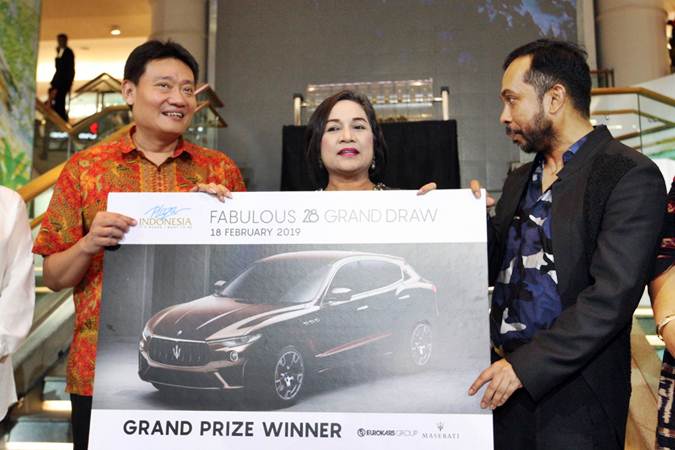  Plaza Indonesia Realty Serahkan Hadiah Program Belanja