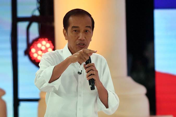  Jokowi Pertahankan Gaya Ofensif di Debat Capres 2019