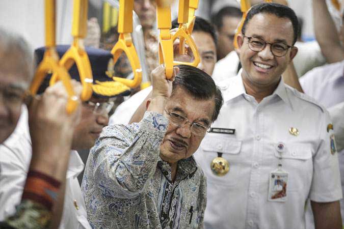  Gubernur Anies Temani Jusuf Kalla Jajal MRT Jakarta, Bagaimana Tarifnya?