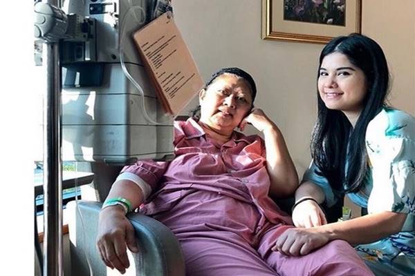 Ani Yudhoyono dan menantunya Annisa Pohan di  National University Hospital Singapore/Instagram@aniyudhoyono