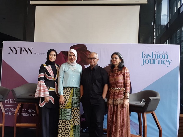  Itang Yunasz Pamerkan 12 Busana Muslim di New York Fashion Week 2019