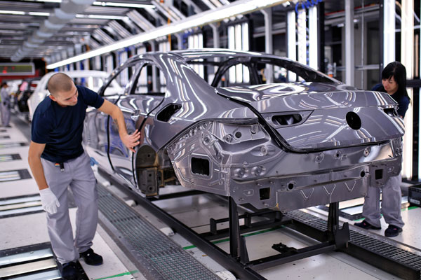  Premier di CES 2019, Mercedes-Benz CLA Coupé Baru Mulai Diproduksi