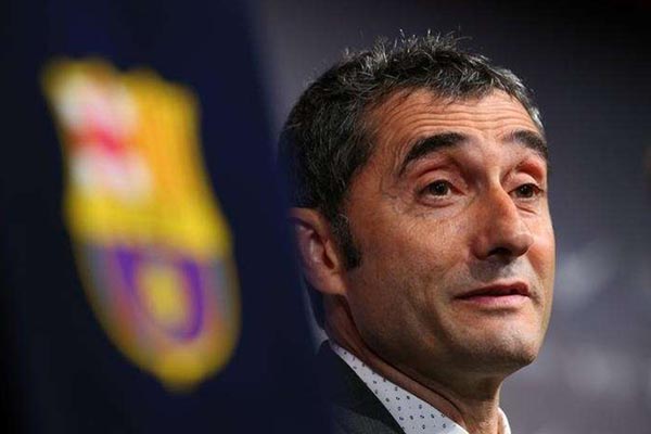 Pelatih FC Barcelona Ernesto Valverde/Reuters-Albert Gea