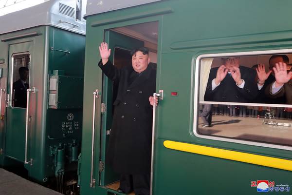  Naik Kereta Api Khusus, Kim Jong-un Tempuh 4.500 Km untuk Bertemu Trump di Hanoi
