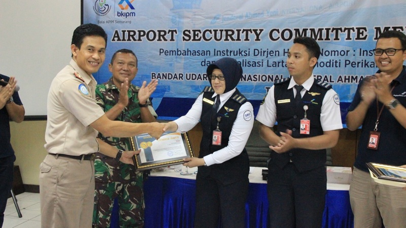  Bandara Jenderal Ahmad Yani Semarang Raih Penghargaan Atas Penangkapan Penyelundupan Terumbu Karang