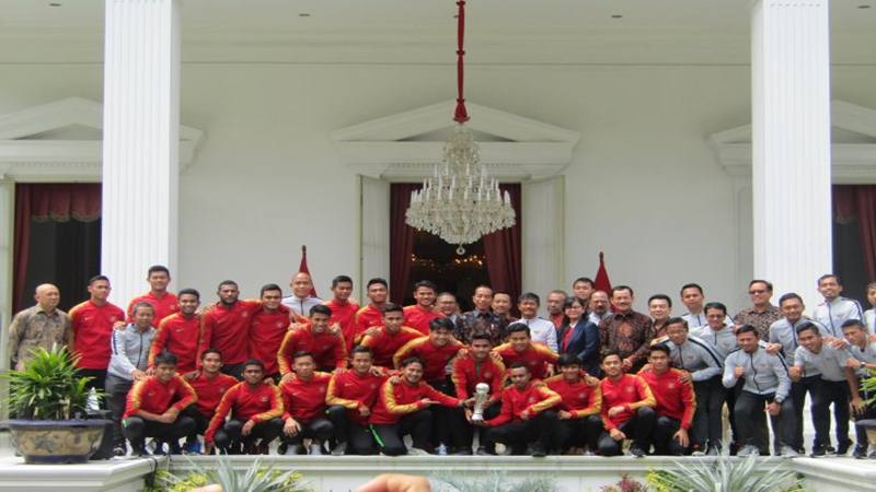  Jokowi Beri Bonus Rp200 Juta untuk Setiap Pemain Timnas U-22