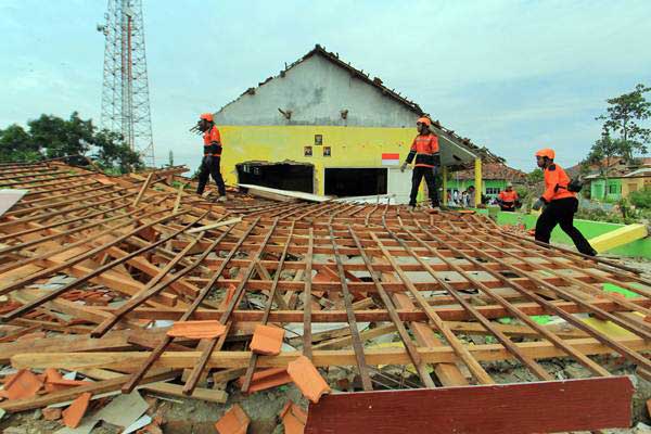  Ratusan Rumah di Kupang Habis Dilibas Angin Puting Beliung