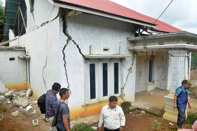  Gempa 5,2 SR di Solok Selatan Hancurkan 347 Bangunan