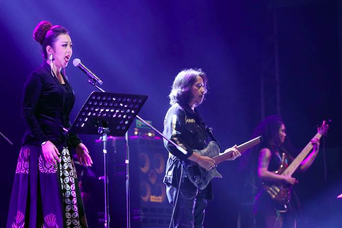  Kolaborasi Soimah dan Dewa Budjana Hangatkan Java Jazz Festival 2019