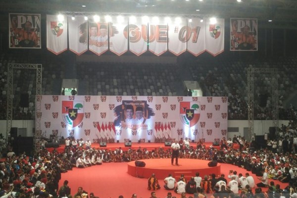  Hadiri Deklarasi Dukungan Pemuda Pancasila DKI, Jokowi Disambut Lagu Metalica