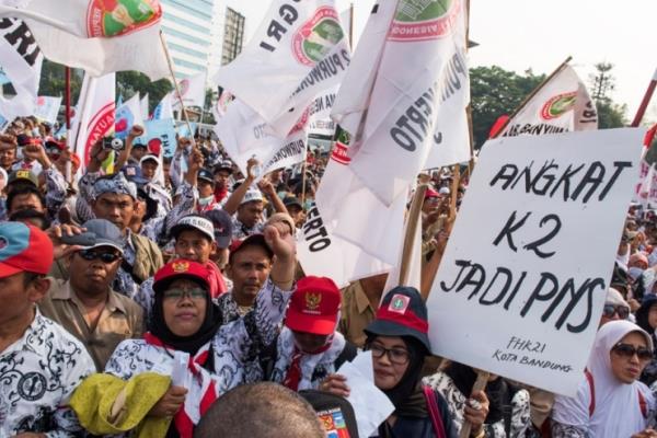  Ratusan Guru Pekanbaru Demo Wali Kota, ini Tuntutannya