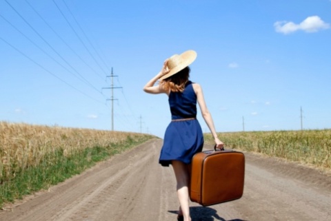  3 Manfaat Traveling Sendirian Bagi Perempuan