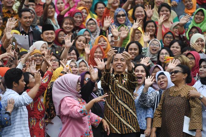  Presiden Jokowi Bertemu Komunitas Perempuan Akar Rumput