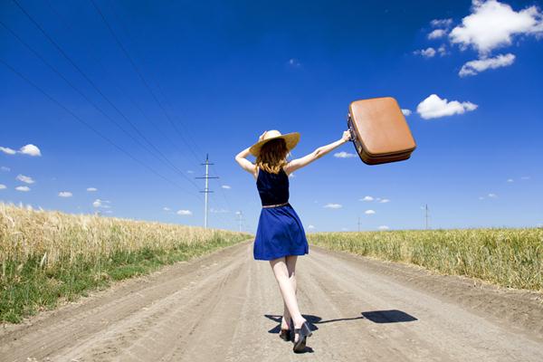  Tips Aman Jika Perempuan Traveling Sendirian 