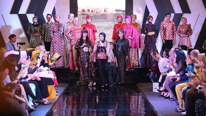  10 Desainer Tampilkan Karya Terbaik dalam Penutupan Palembang Fashion Week 2019