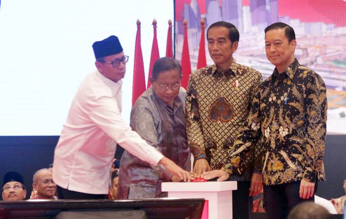  Presiden Jokowi Buka Rakornas Investasi 2019