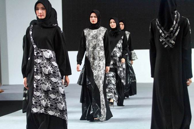  Peragaan Busana Muslim di Indonesia Moslem Fashion Expo 2019