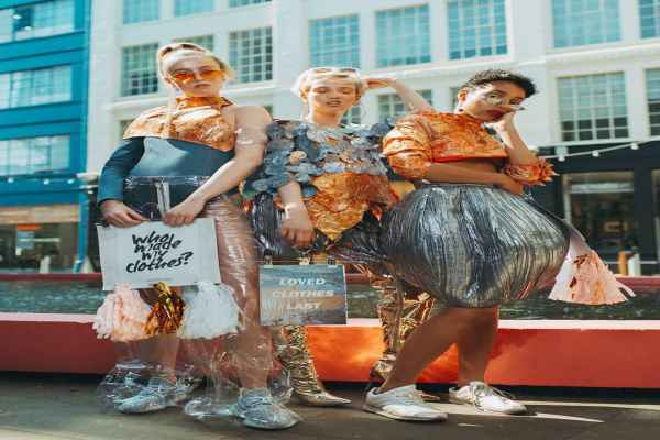  FASHION RAMAH LINGKUNGAN : Aksi Zero Waste Mengiringi Mode