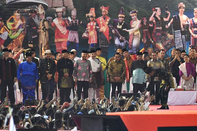  Presiden Jokowi Hadiri Pagelaran Budaya Lintas Etnis