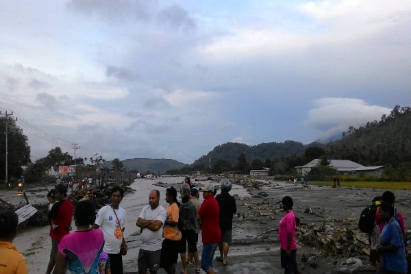  Foto-foto Kerusakan Akibat Banjir Bandang di Sentani, Jayapura