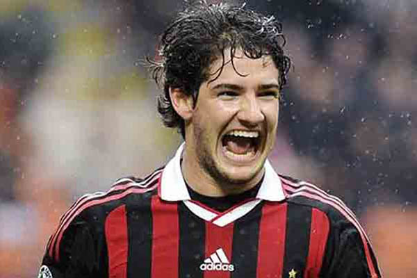  Alexandre Pato Tinggalkan Liga Super China