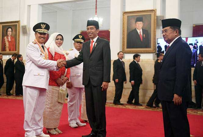  Duka Gubernur Riau atas Meninggalnya Ibunda Ustaz Abdul Somad