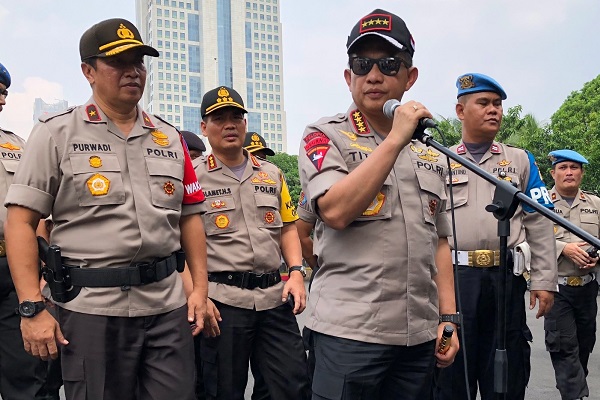 Jokowi Naikkan Gaji Polisi, Terendah Rp1,6 Juta