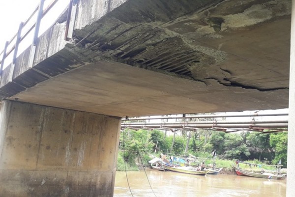  Jadi Sorotan, Polisi Akhirnya Larang Truk Besar Lintasi Jembatan Lontar