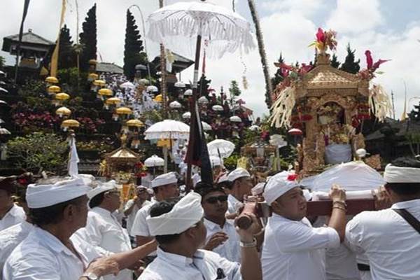  Masyarakat Bali Diimbau Tidak Titipkan Jenazah di RS selama Upacara Adat