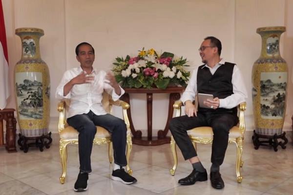  Jokowi Ngobrol Bareng Cak Lontong: Dari Filosofi Nama Jokowi Sampai Simsalabim. Ini Link Video Lengkapnya! 