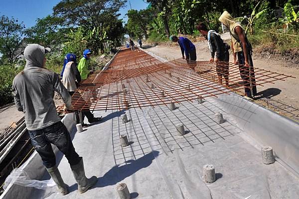  Pembangunan Jalan Beton 601 Km di Serang Tuntas 2021