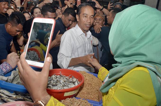  Presiden Jokowi Resmikan Pasar Badung