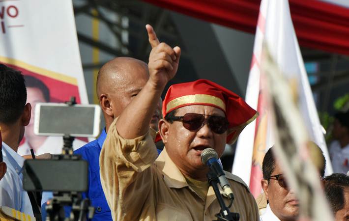  Kampanye Terbuka: Live Streaming Jokowi Merahkan Banyuwangi, Prabowo Guncang Makassar