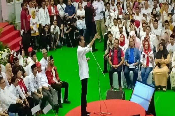  Jokowi : Lo lo lo Jangan Sampai Itu Terjadi