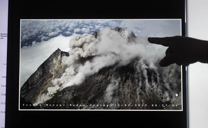  Gunung Merapi Luncurkan Awan Panas ke Kali Gendol, Warga Diminta Tetap Waspada