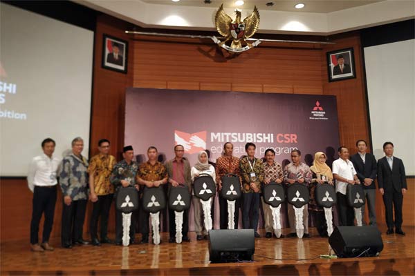  VOKASI OTOMOTIF : Mitsubishi Motors Kaji Akademi di Tanah Air