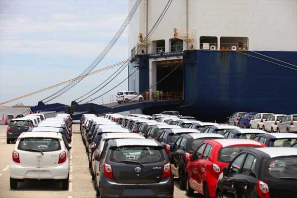  Pemerintah Targetkan Ekspor Mobil Tembus 450.000 Unit