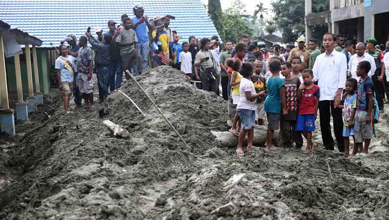  Presiden Jokowi : Pemerintah Cari Lahan untuk Relokasi Korban Banjir di Sentani
